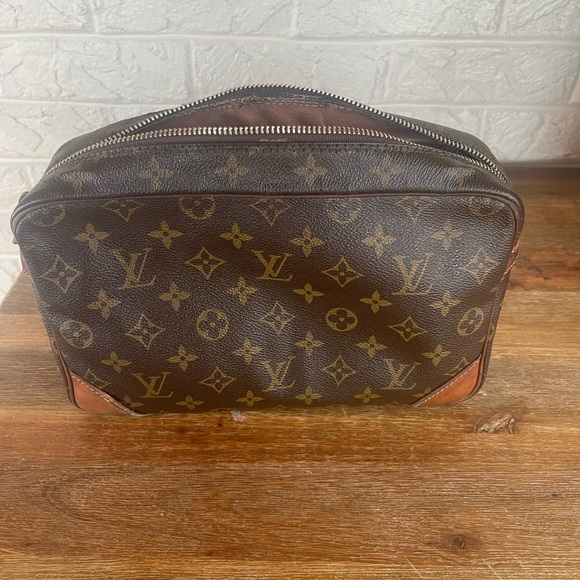Louis Vuitton Monogram Brown Men's Travel Bag - Picture 2 of 14